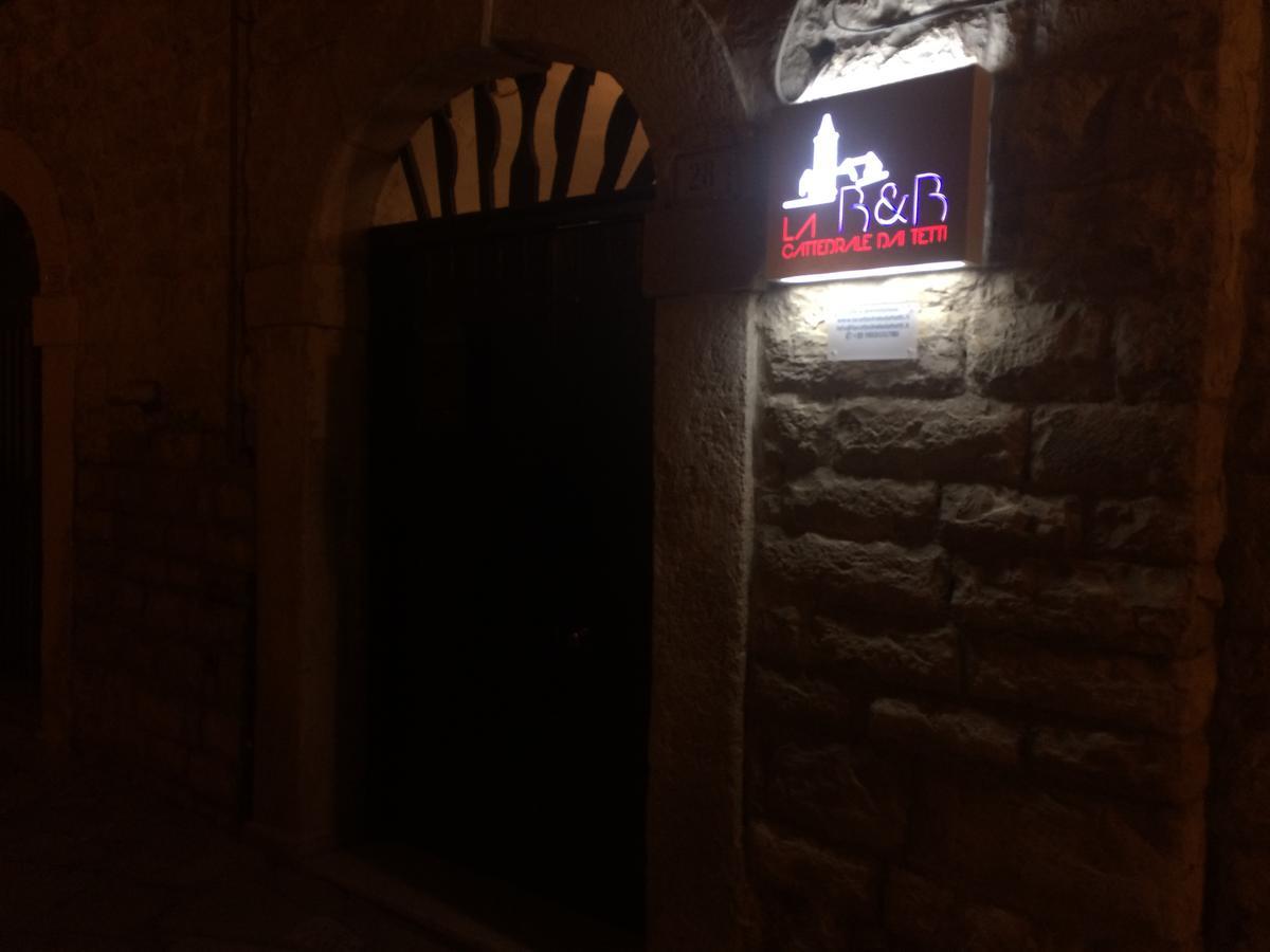 La Cattedrale Dai Tetti Panzió Trani Kültér fotó